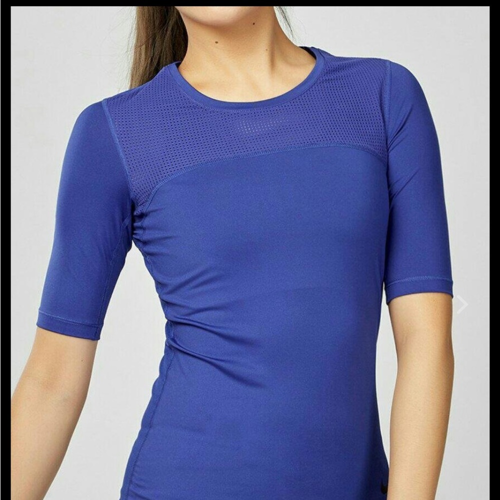 Nike Pro Hypercool Mesh Logo Short Sleeve Breathable Running Shirt T-shirt S - Picture 2 of 9